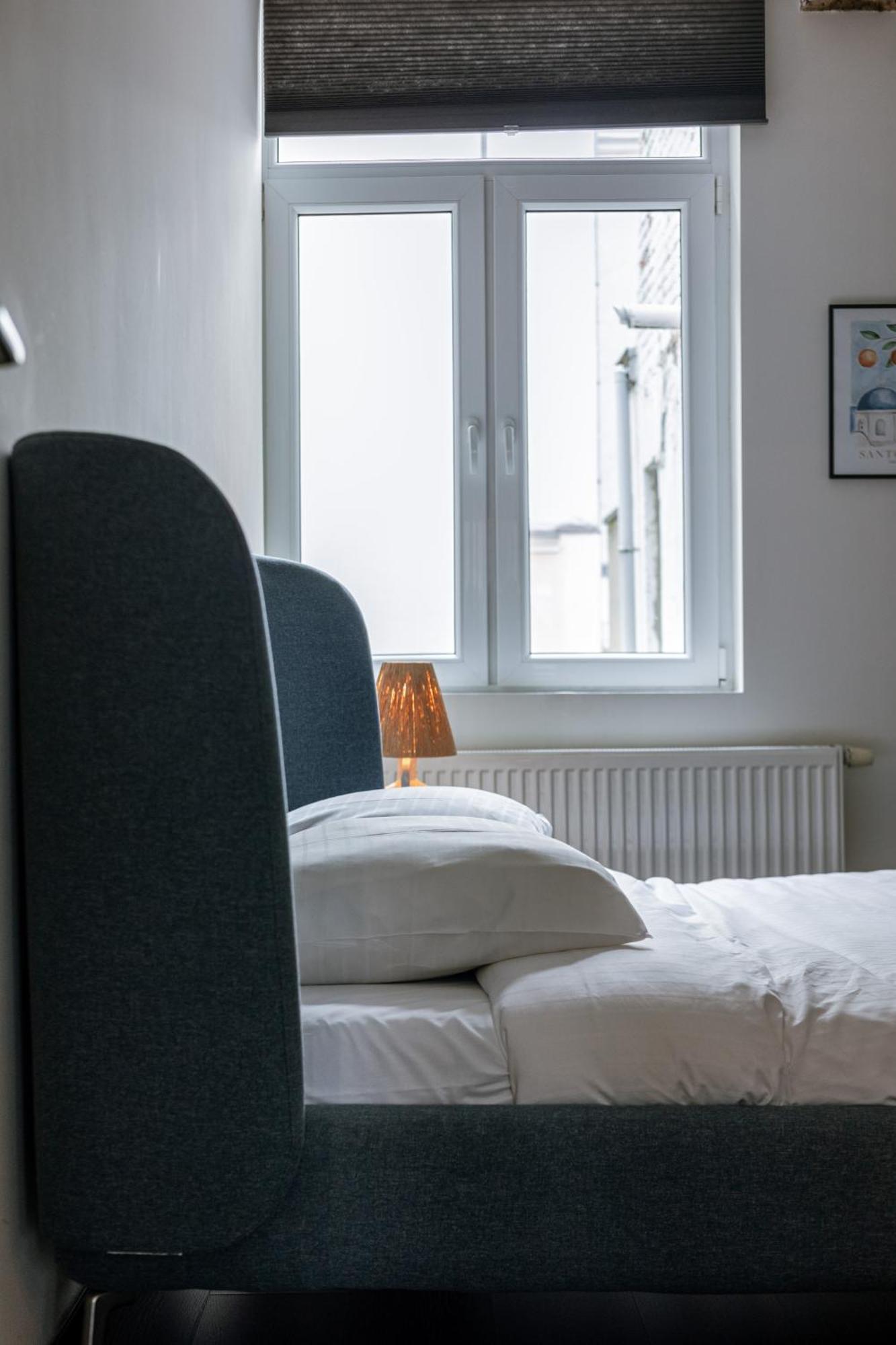 Right In The City Center Your Ghent Getaway Екстер'єр фото
