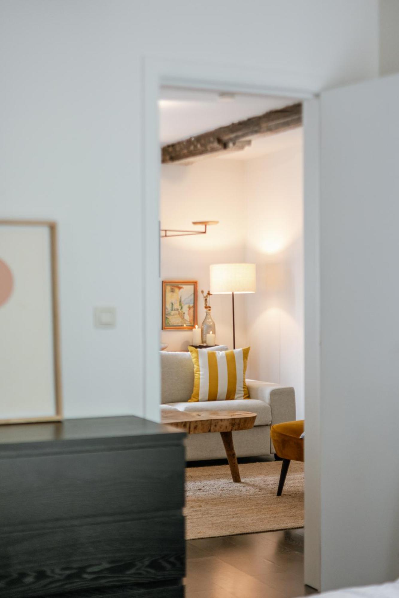 Right In The City Center Your Ghent Getaway Екстер'єр фото