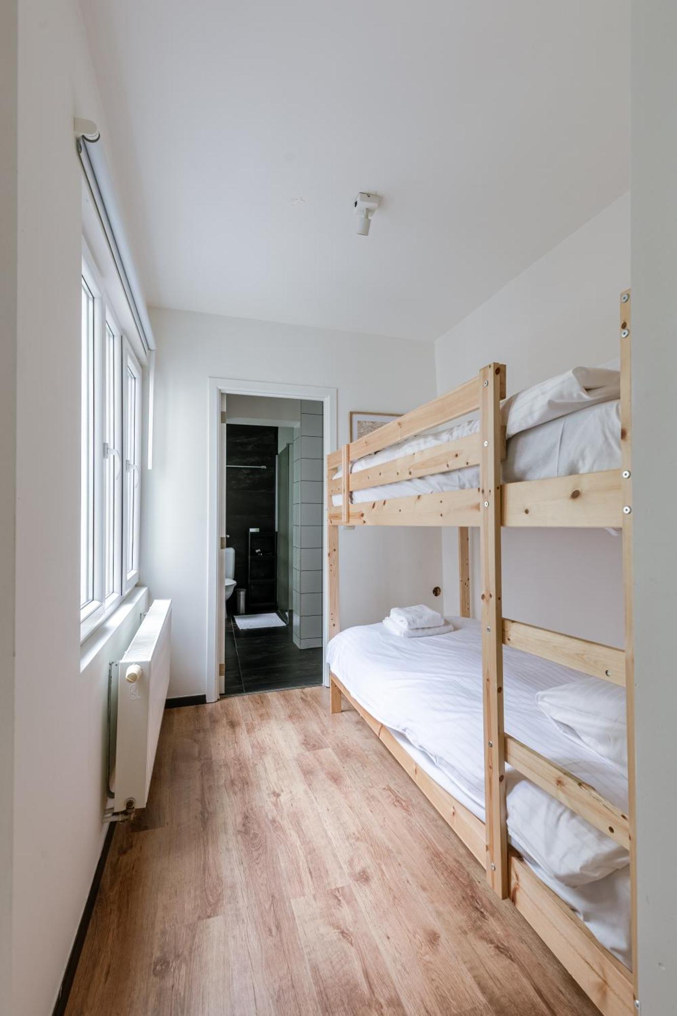 Right In The City Center Your Ghent Getaway Екстер'єр фото